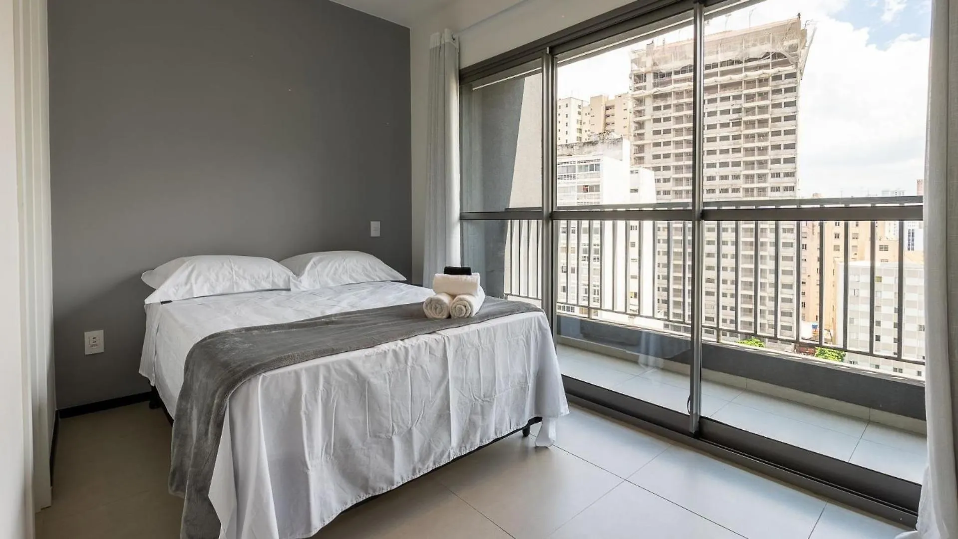 Studios Maravilhosos Com Cinema Privativo Ao Lado Do Metro Mackenzie Sao Paulo 0*,  Brazil